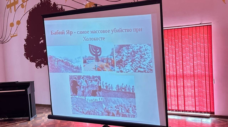 Ежегодно каждое второе воскресенье сентября в России и в других странах мира отмечается Международный день памяти жертв фашизма, посвященный всем, кто прямо или косвенно пострадал от действий нацистской Германии и ее союзников во время Второй мировой войн.